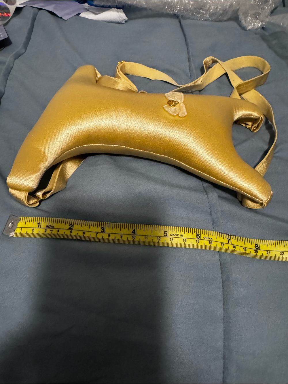 Intimia Breast Pillow - Gold - Picture 3 of 8